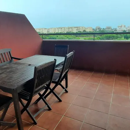 Pelicanos & Golf Apartment